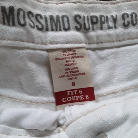 White Embroidered Distressed w/Lace Jean Short - Picture 5 of 5